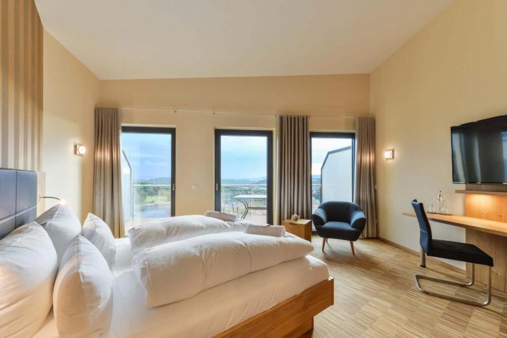 Hotel & Golfrestaurant Gut Wissmannshof Staufenberg  المظهر الخارجي الصورة